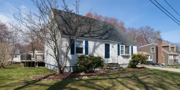 4 Hutchinson Drive