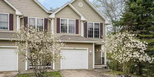 60 Magnolia Lane