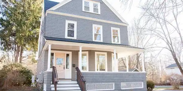 746 Middle Road