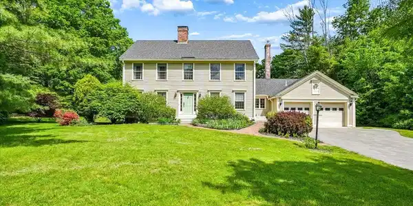 1 Briarwood Lane