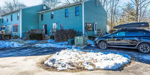 511 Piscassic Street