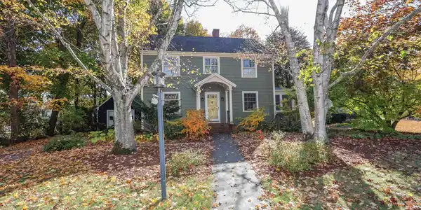 260 Middle Road