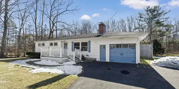18 Hobbs Road