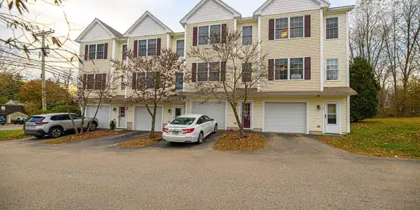8 Magnolia