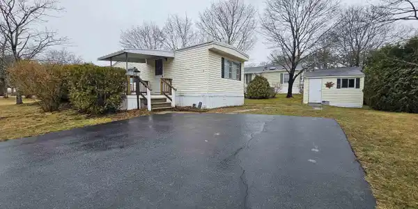 2 Cloverdale Circle