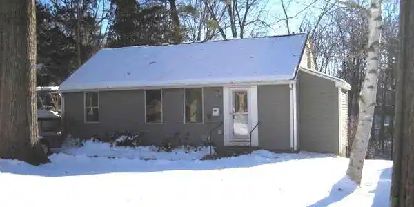 32 Woodman Road