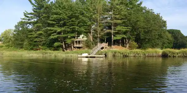 85 College Road