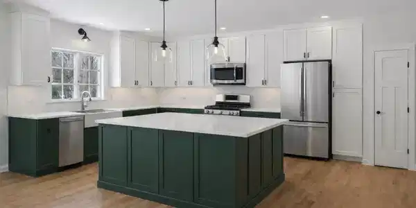 12 Charlotte Drive