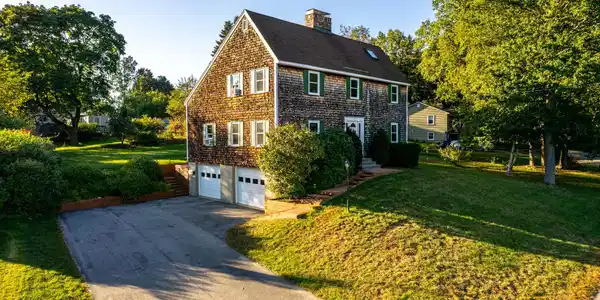 8 Hillcrest