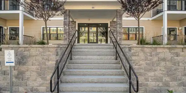 55 Pointe Place