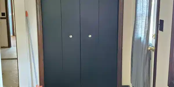 Image 3: Entry with large closet Image 3: Entry with large closet