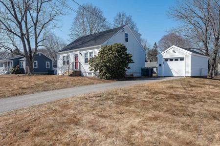 11 Leavitt Road