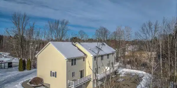 2 Trestle Way