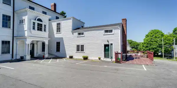 525 Maplewood Avenue