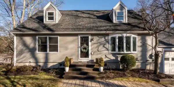 4 Huckins Drive