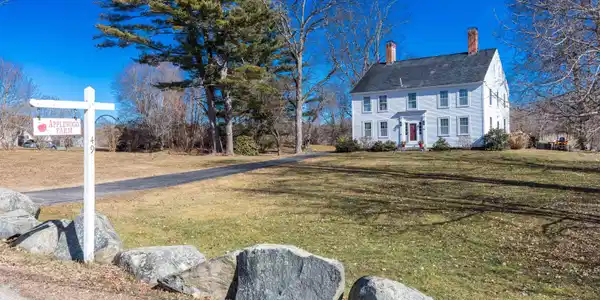 49 Brown Road