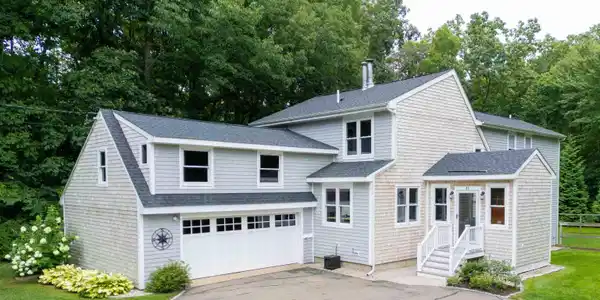 31 Water's Edge Road