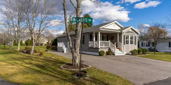 202 Mackerel Avenue