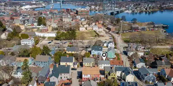 135 Gates Street