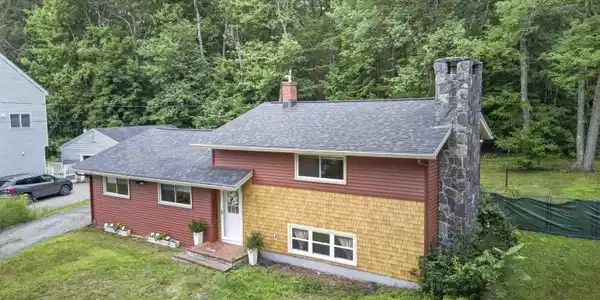 11 Tanglewood Drive