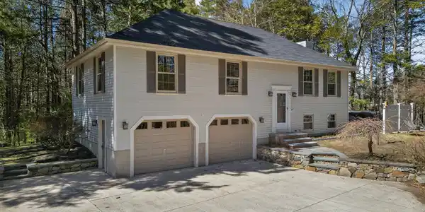 21 Spruce Lane