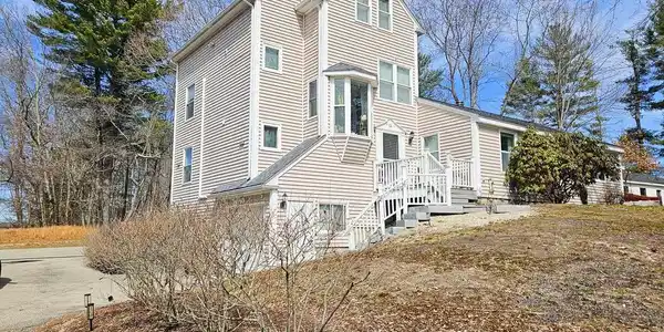 15 Ayers Lane