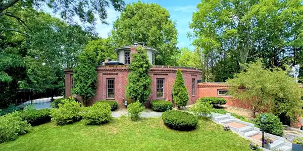 16 Birchwood