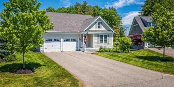 17 Sierra Hill Drive