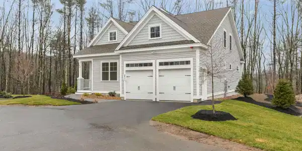 10 Birch Street