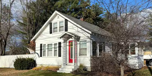 39 New Rochester Road