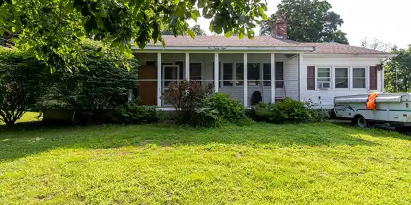 488 Newington