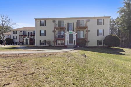 1012 White Cedar Boulevard
