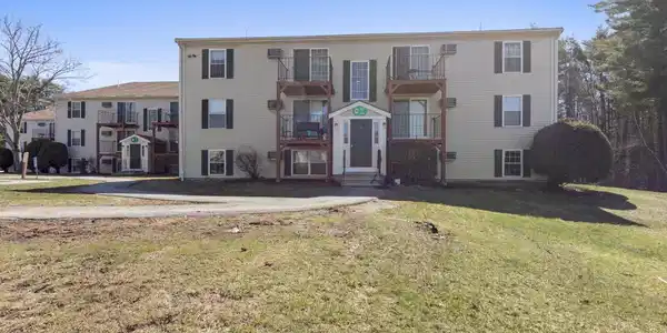 1012 White Cedar Boulevard