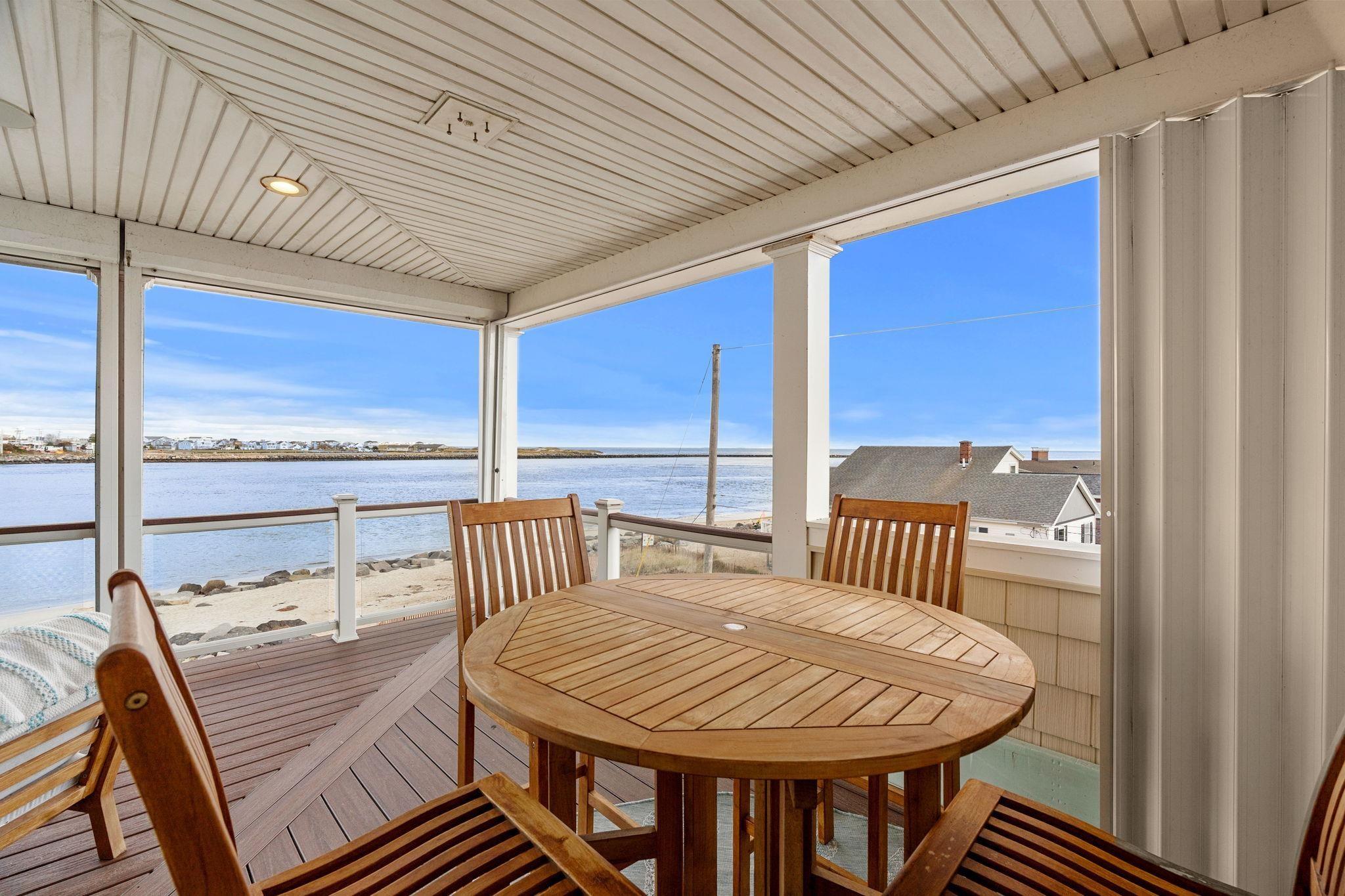 Image 4: The "Ocean Room"