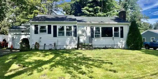 24 Willowbrook