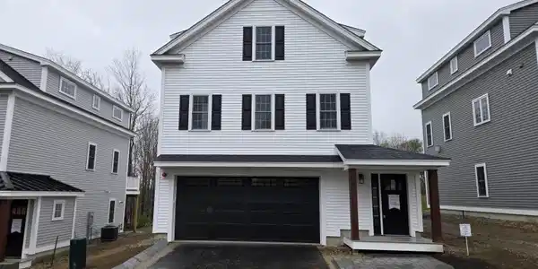 27 Eden Lane