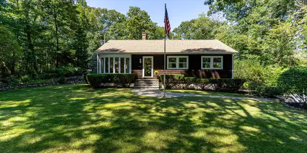 1062 Banfield