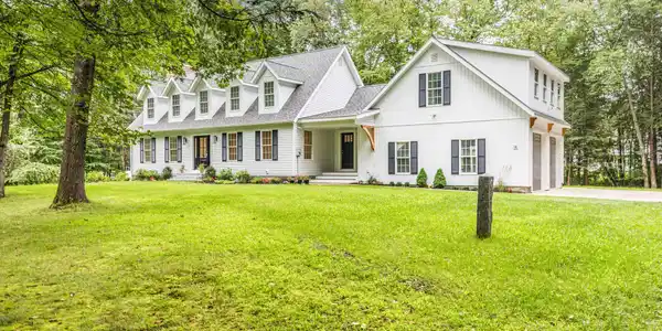 14 Stratham