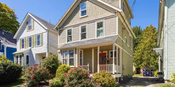 281 Dennett Street