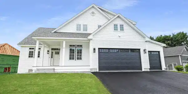 11 Hayden Drive