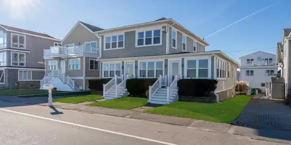 745 Ocean Boulevard