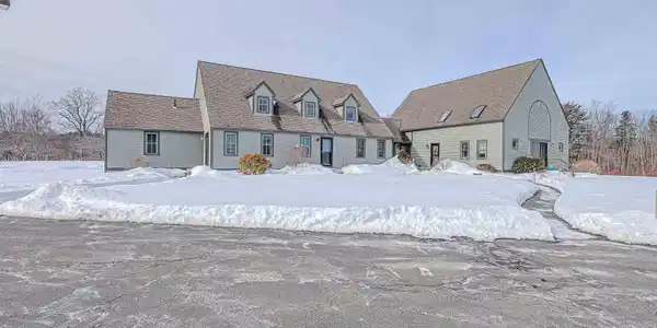 35 Montrose Drive