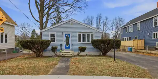 315 Bartlett Street