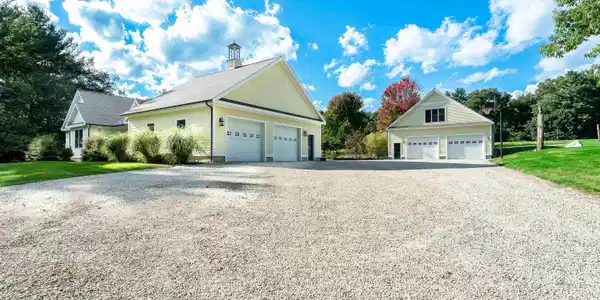 470 Rollins
