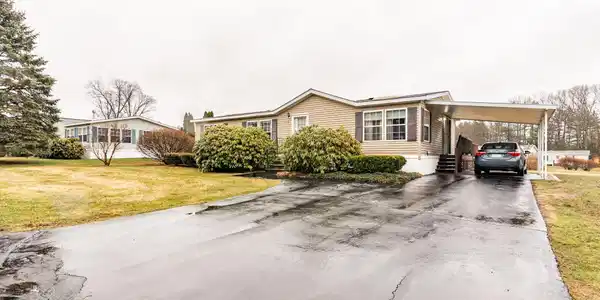 17 Constitution Way