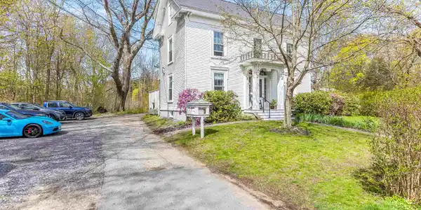 959 Maplewood Avenue