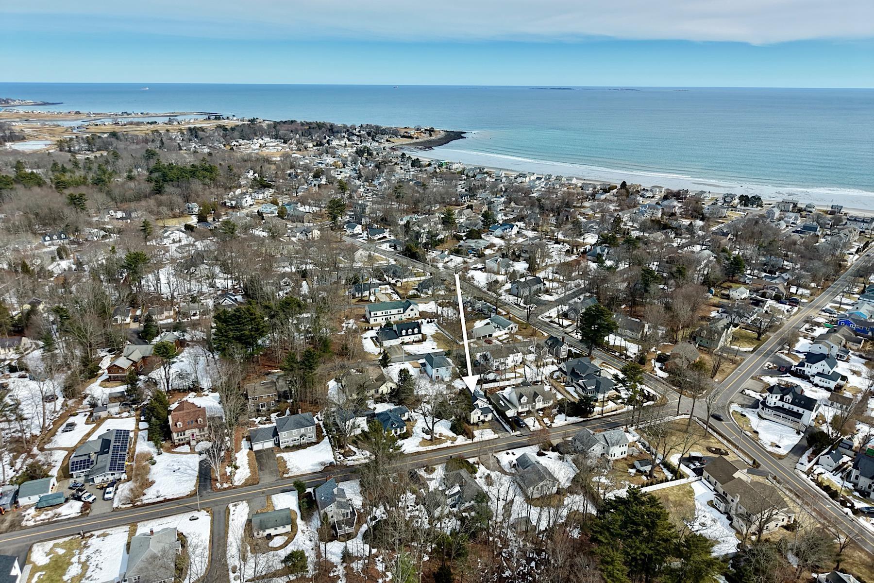 Image 2: Just a hop, skip and a jump from Jenness Beach