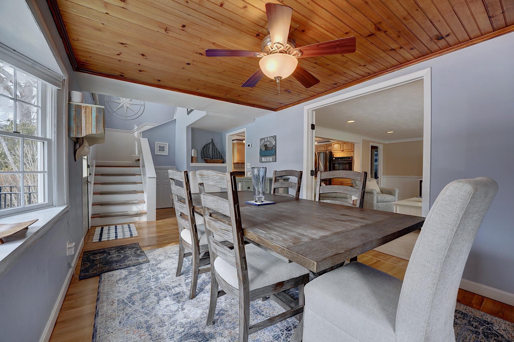 Image 4: Dining area toward front door