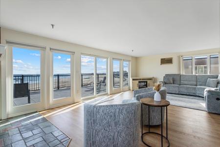 407 Ocean Boulevard