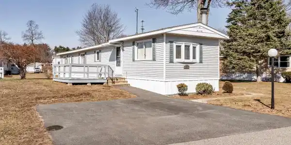 47 Scott Avenue